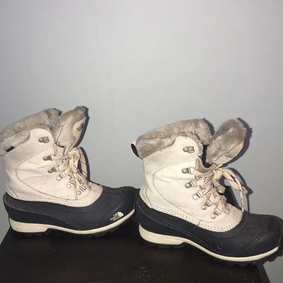 The North Face Boots Size 5.5 - Picture 4 of 8